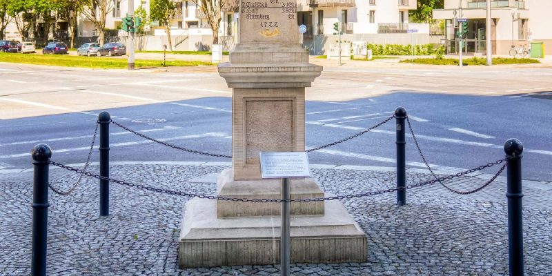Kursächsische Postmeilensäule (West)