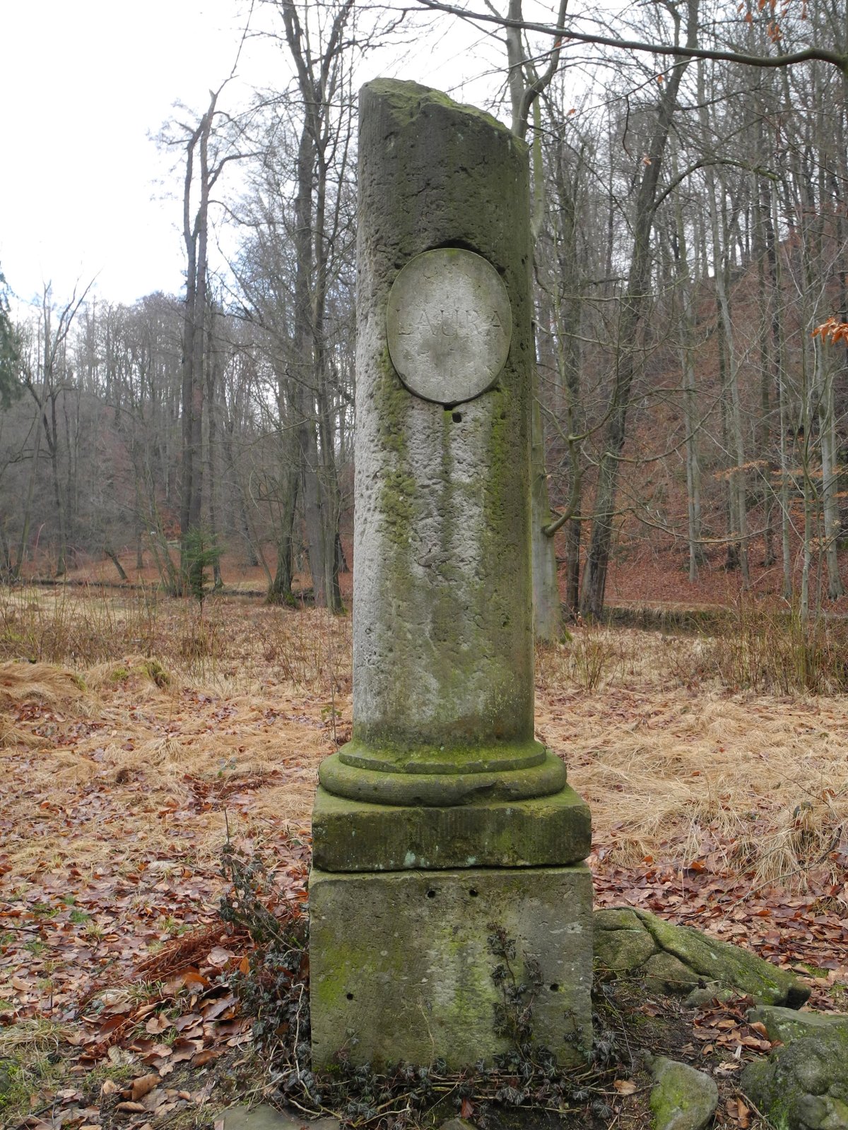 Lauras Denkmal