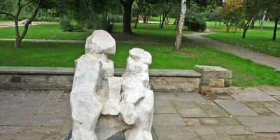Mutter mit Kind (Nordost)