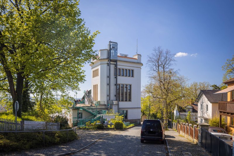Turm Schwebebahn