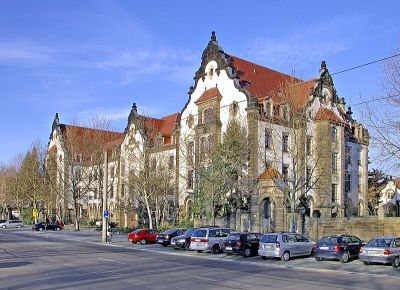 Verwaltung - Haus 1