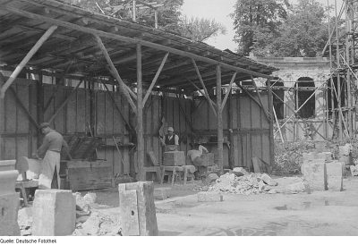 Zwingerbauhütte