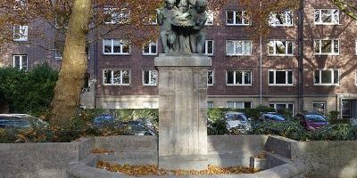 Dreimädelbrunnen