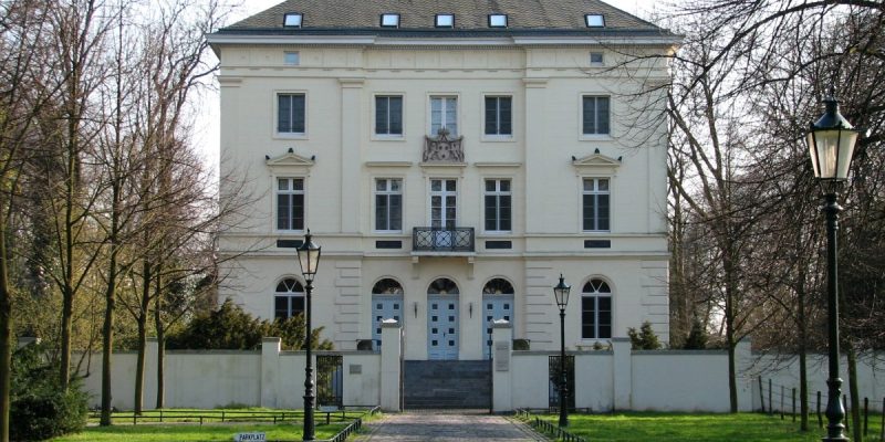 Schloss Mickeln