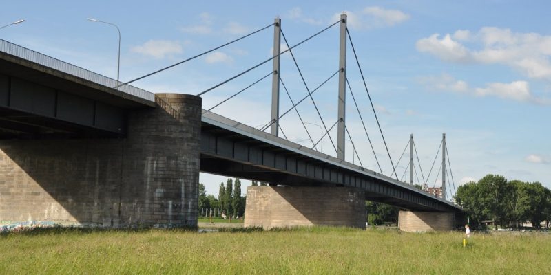 Theodor-Heuss-Brücke