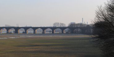 Duisburg-Hochfelder Eisenbahnbrücke
