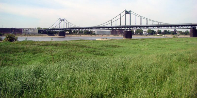 Krefeld-Uerdinger Brücke