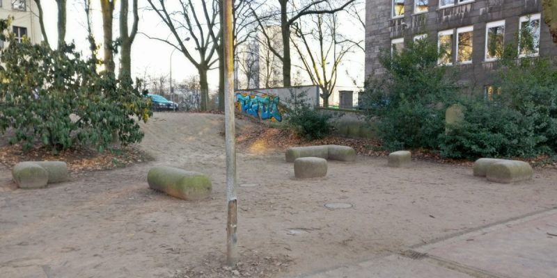 Mahnmal für die gefallenen Lehrer und Schüler des Landfermann-Gymnasiums
