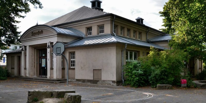 Jugendhalle