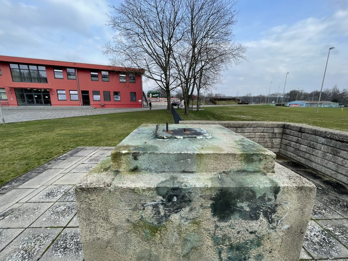 Denkmalsockel