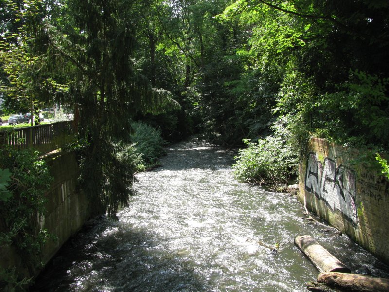 Alte Mühlsteine