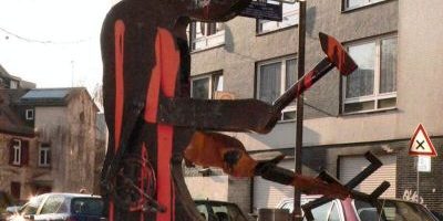 Hammering Man