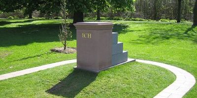 ICH-Denkmal