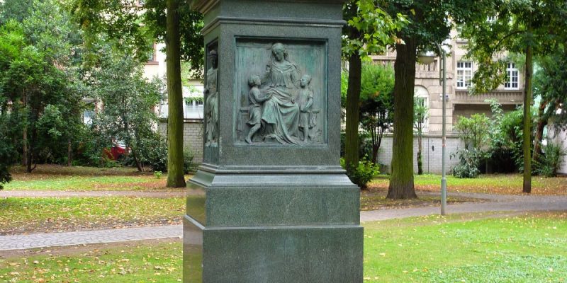 Kirchner- Denkmal