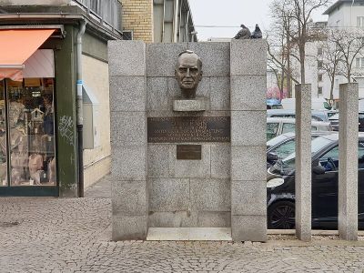 Otto-Hahn-Denkmal