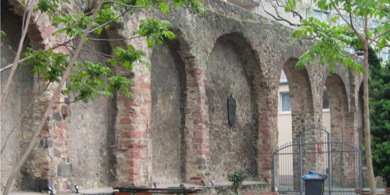 Staufenmauer