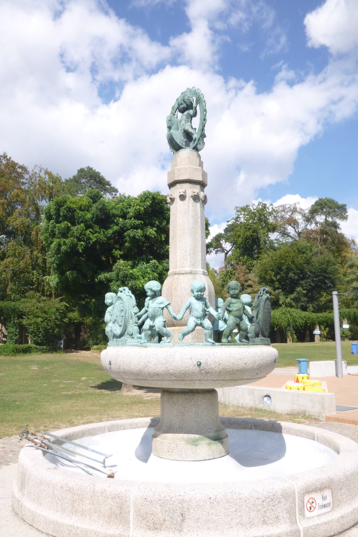 Struwwelpeterbrunnen