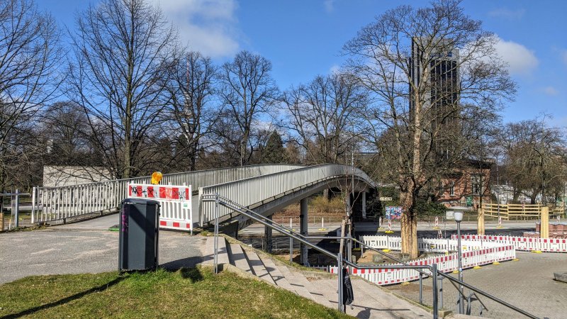 Dag-Hammarskjöld-Brücke