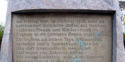 Gedenkstein an die Abschiebung von 800 Juden