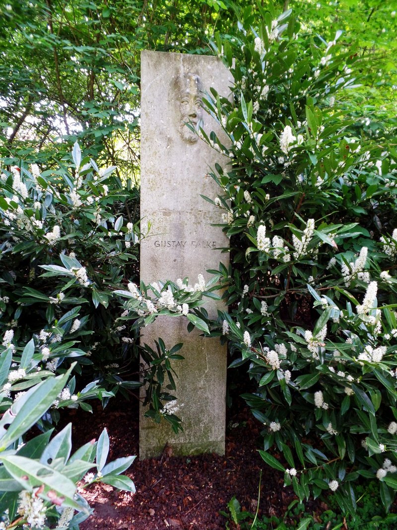 Gustav-Falke-Denkmal