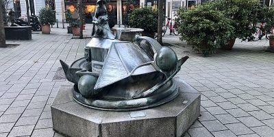 Gustav-Mahler-Platz-Brunnen