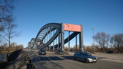 Neue Elbbrücke