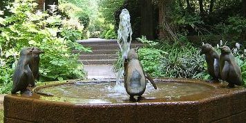 Penguin fountain
