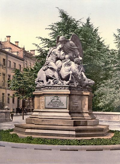 Regiments-Kriegerdenkmal 1870/71 des Infanterie-Regiments