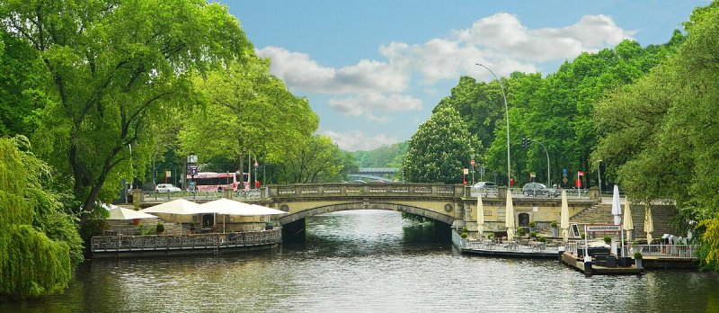 Schwanenwikbrücke