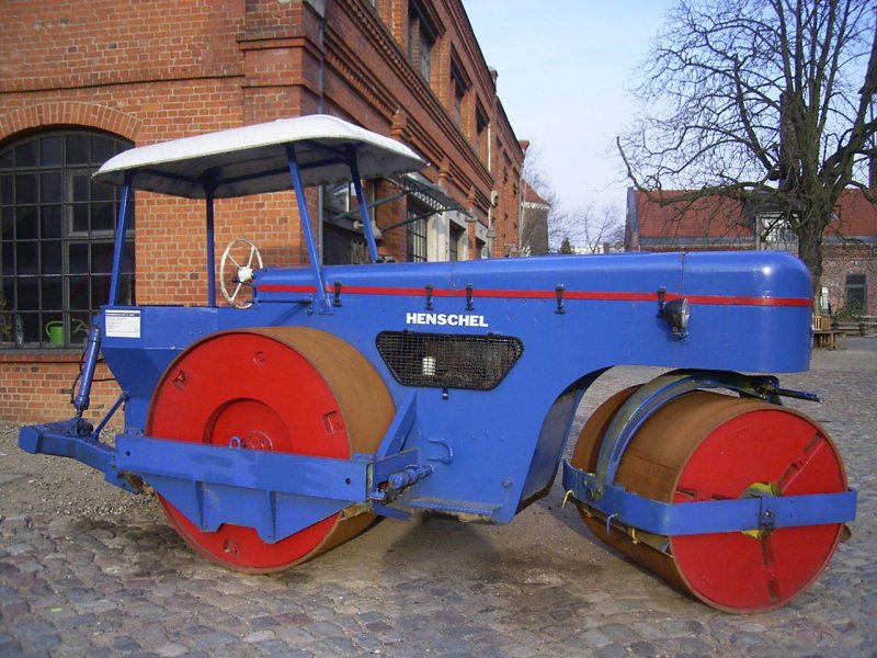 Straßenwalze MW 12 Emil