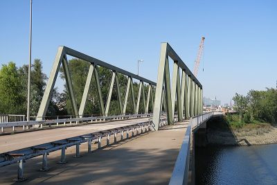 Travehafenbrücke