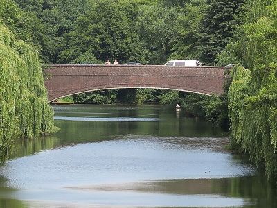 Von-Essen-Straßenbrücke