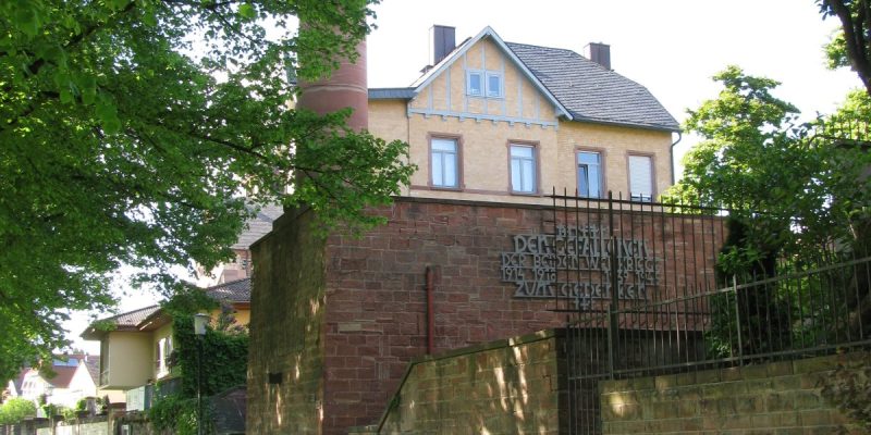 Ehrenmal