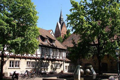 Ballhof eins