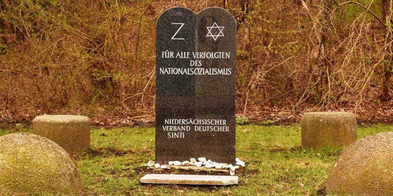 Mahnmal am Bahnhof Fischerhof