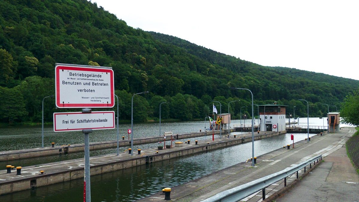 Ehemaliger Buntsandsteinbruch an der Neckarhalde