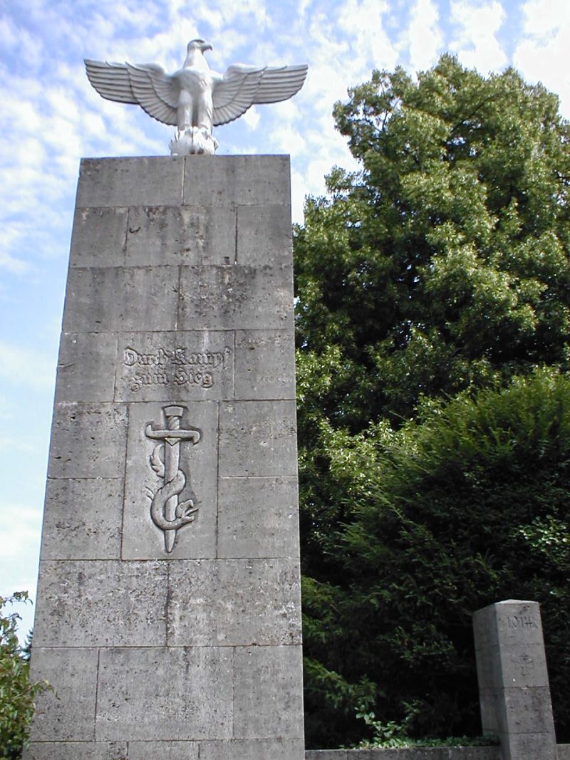 Kriegerdenkmal (West)