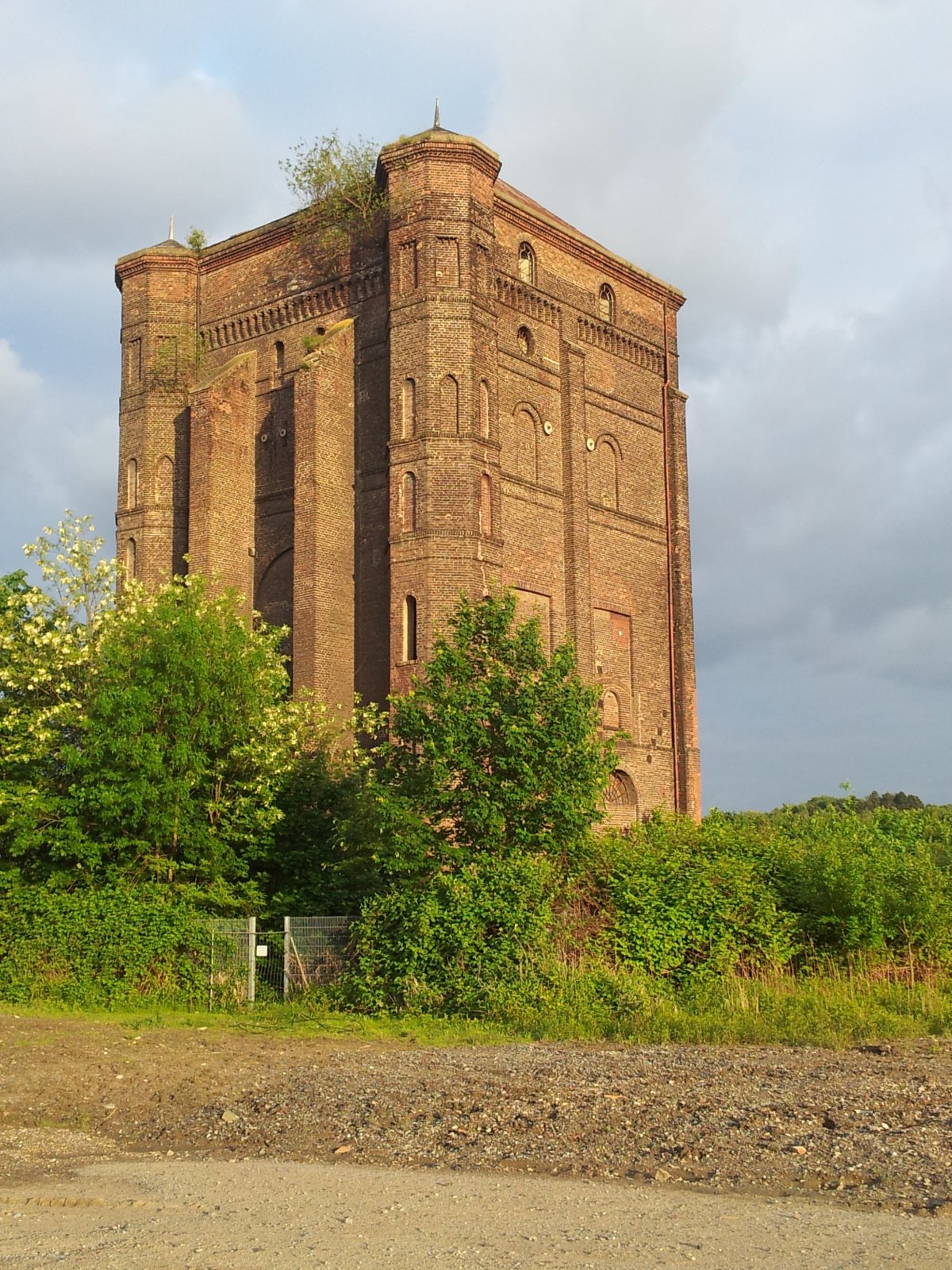 Malakowturm der Zeche Unser Fritz Schacht 1