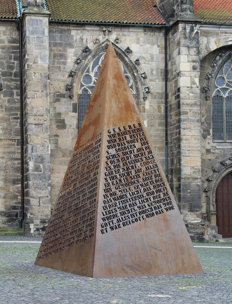 Skulptur des Wortes