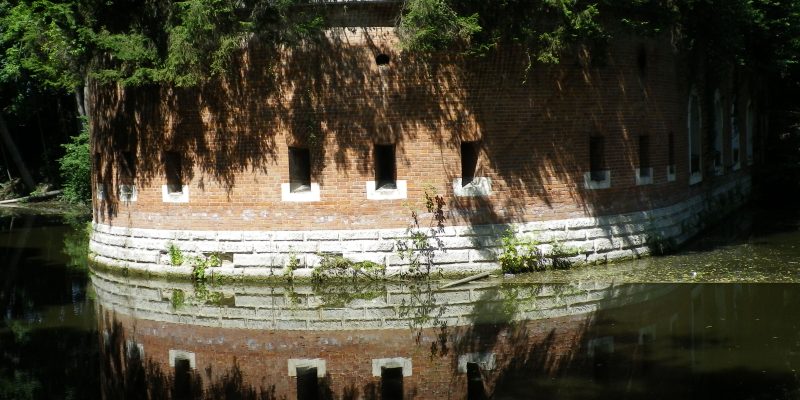 Glacis