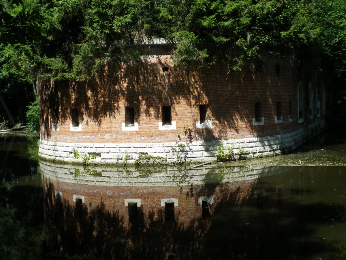 Glacis