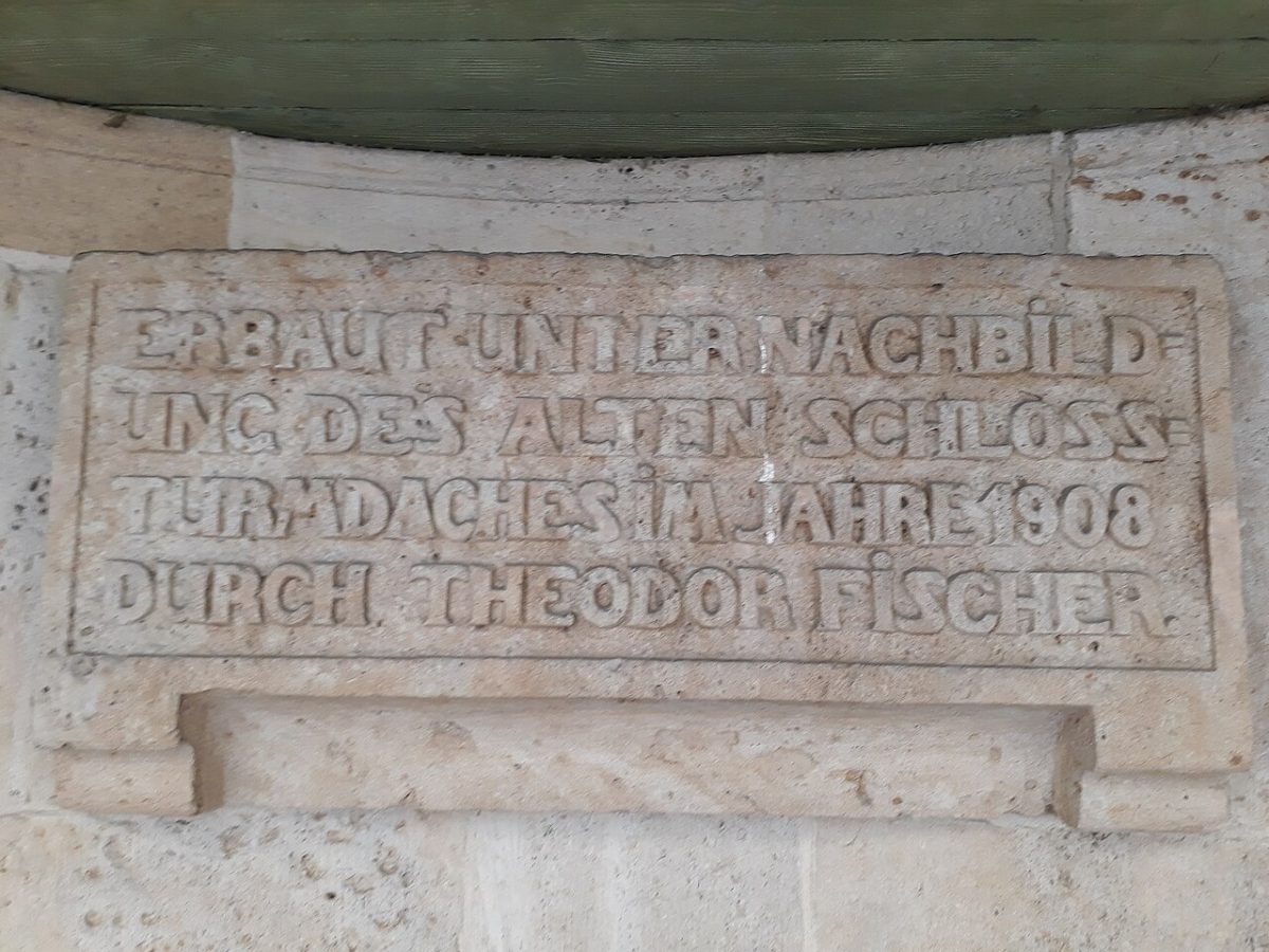 Alter Schlossbrunnen