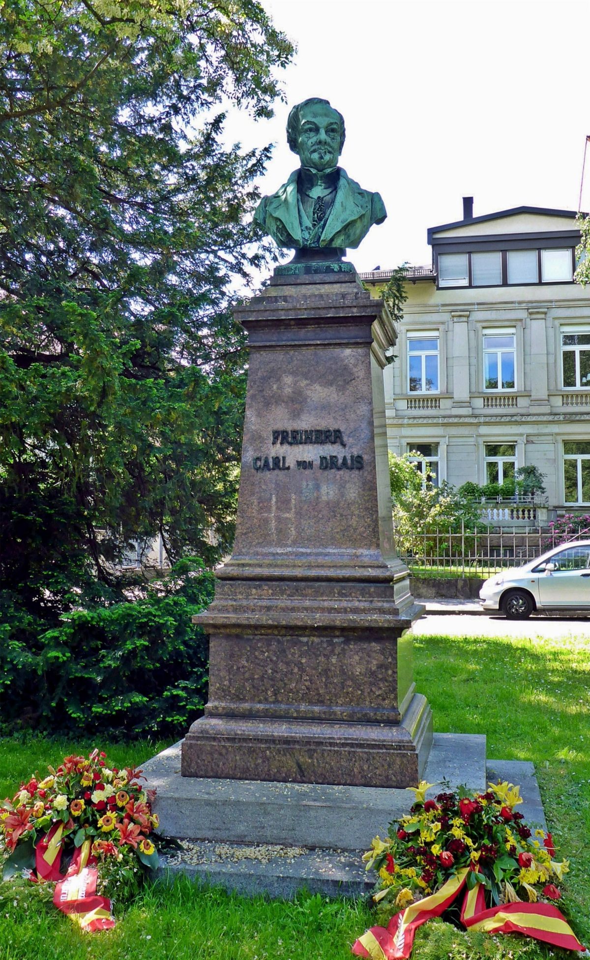 Freiherr-Carl-von-Drais-Denkmal