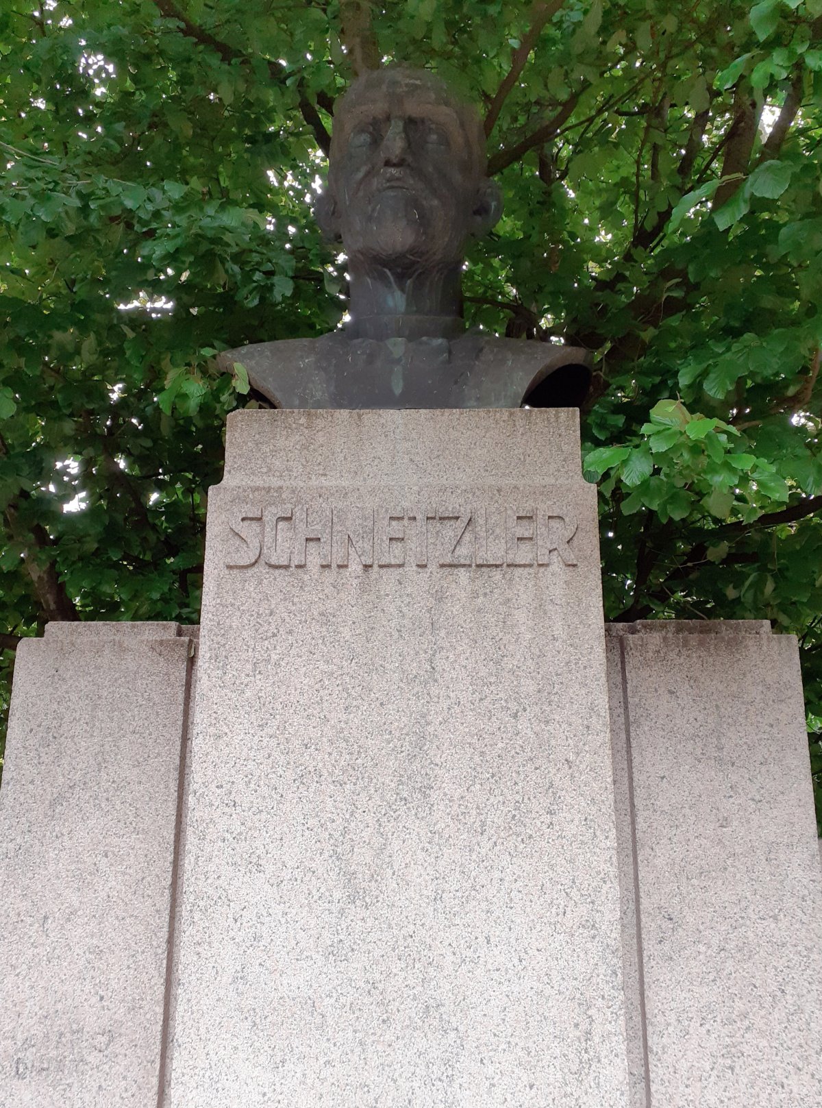 Karl-Schnetzler-Denkmal