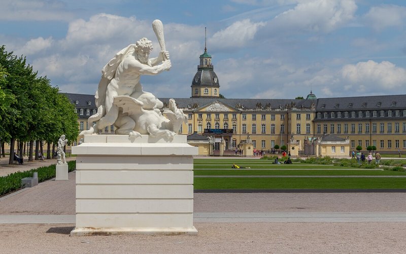 Schlossplatz