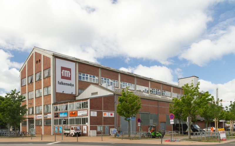 Halle 400