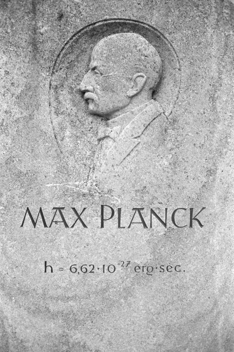 Max-Planck-Denkmal
