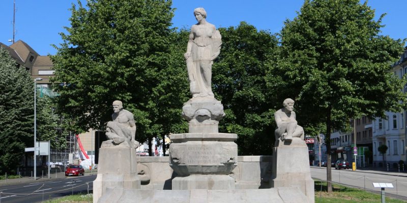 Barbara-Denkmal
