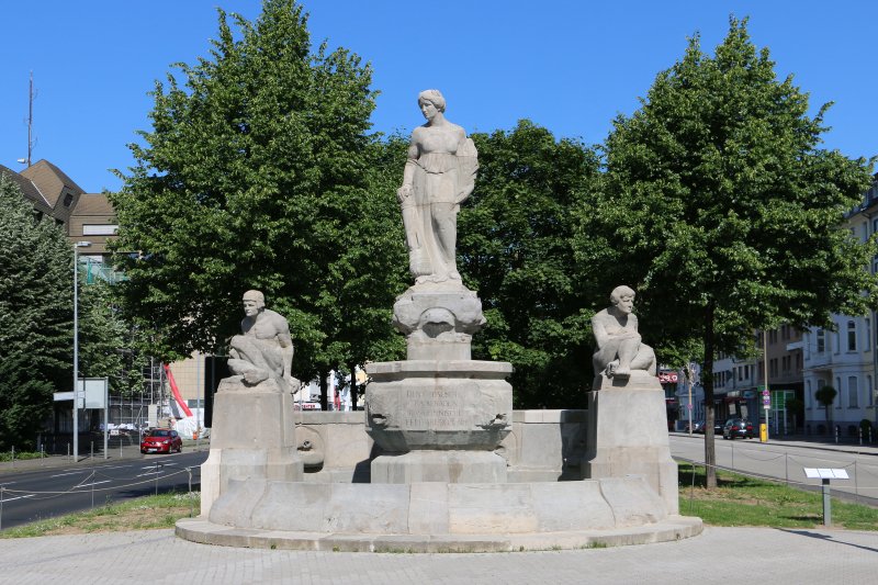 Barbara-Denkmal