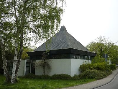 Dietrich-Bonhoeffer-Kirche (West 1)